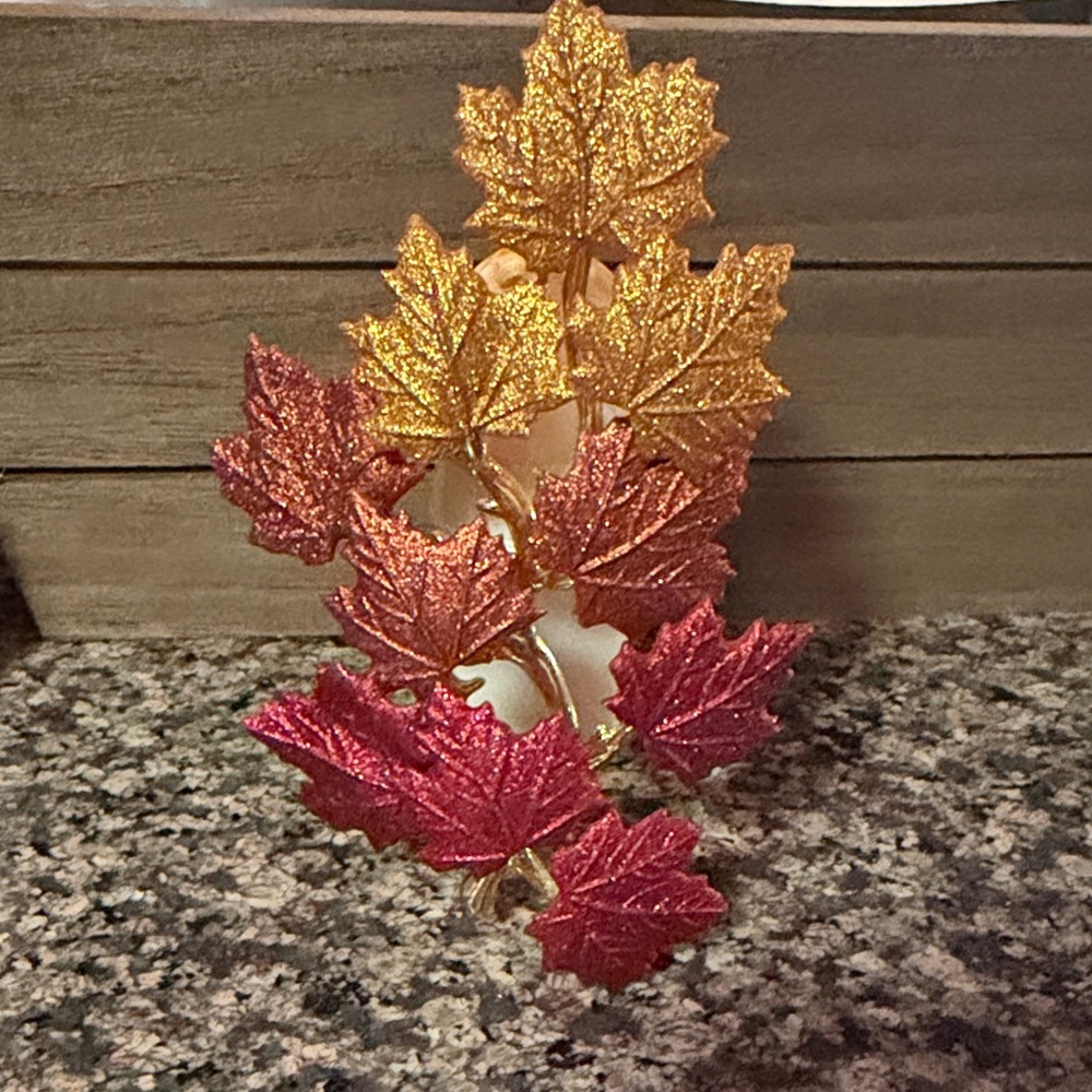 Bath & Body Works Wallflower plug in Glittery Autumn Leaf Decor
